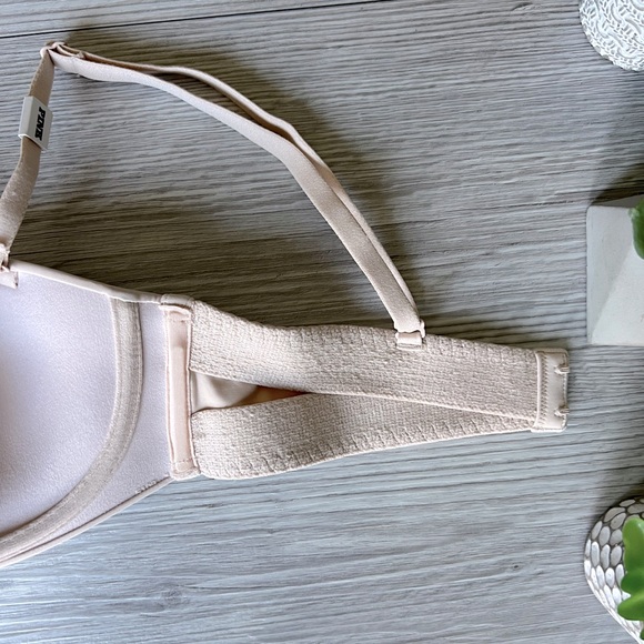 VS PINK wear everywhere push up strapless bra size 34B EUC - Picture 14 of 15